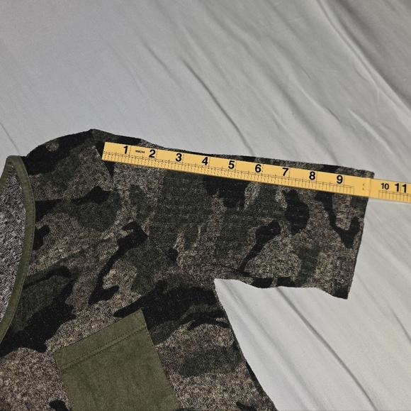 Moa Moa: Elbow Sleeve, Camo, V-Neck Sweater with Suede Chest Pocket, Med. - Picture 9 of 11